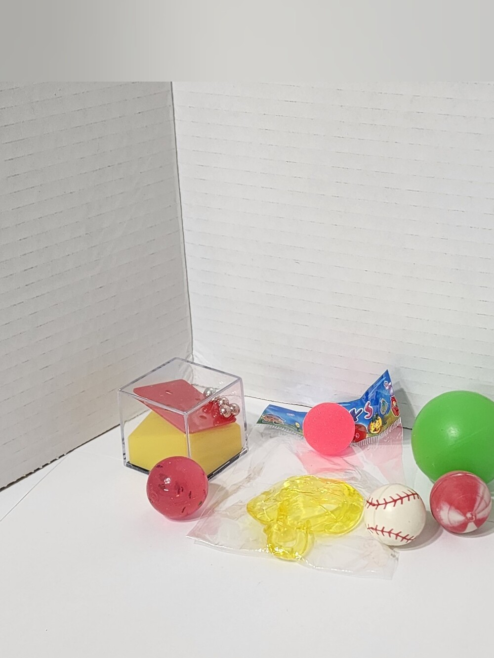 Random Toy Bundle - Picture 4 of 4